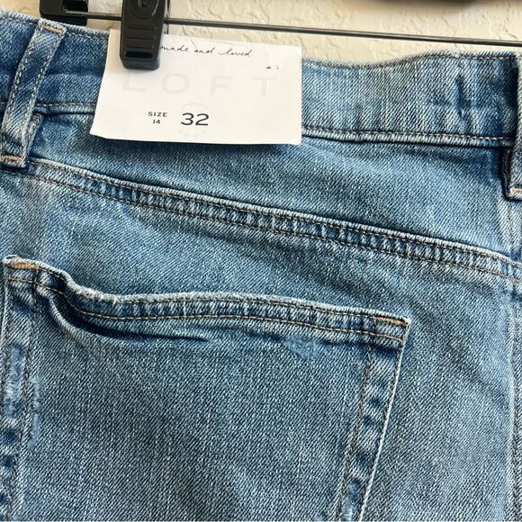 The Loft Destructed Mid Rise Denim Cut Off Shorts Light Indigo Women’s Size 14 - Picture 3 of 6